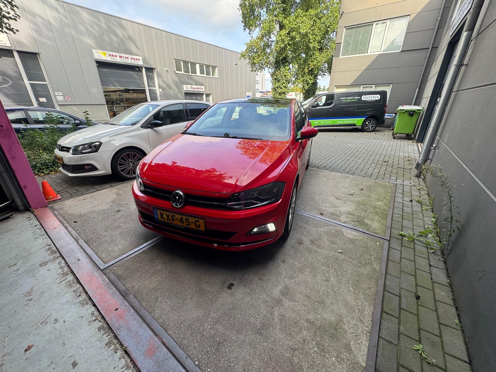 Volkswagen Polo 1.0 Tsi Highline Business R Pano VERKOCHT!